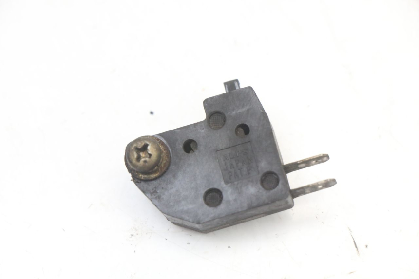photo de RIGHT STOP LIGHT SWITCH SUZUKI GZ MARAUDER 125 (1998 - 2004) - Main view