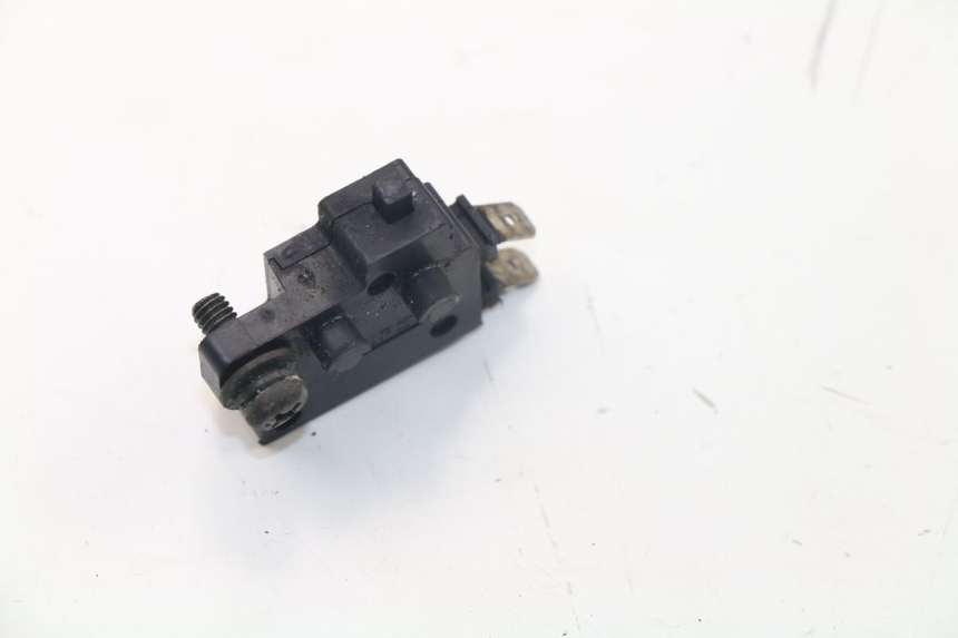 photo de RIGHT STOP LIGHT SWITCH HONDA CBF N 600 (2004 - 2007) - Zoom on usage condition