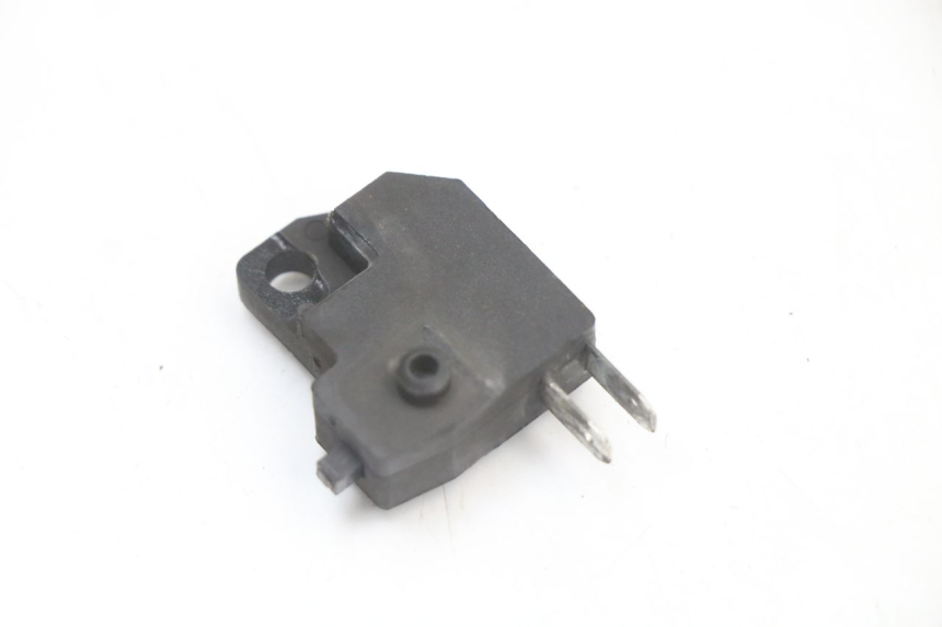 photo de RIGHT BRAKE LIGHT SWITCH SYM JET 14 4T 50 (2018 - 2022) - Zoom on usage condition