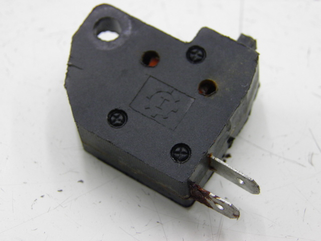 photo de RIGHT STOP LIGHT SWITCH JM MOTOR JULIA 50 (2010 - 2014) - Zoom on usage condition