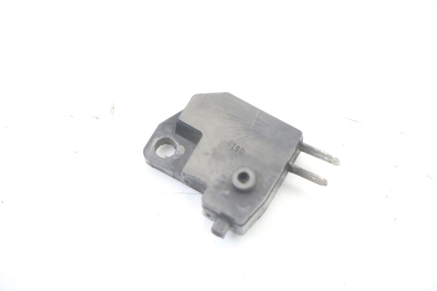 photo de RIGHT STOP LIGHT SWITCH KAWASAKI ZR7 ZR-7 S 750 (1999 - 2004) - Alternative perspective