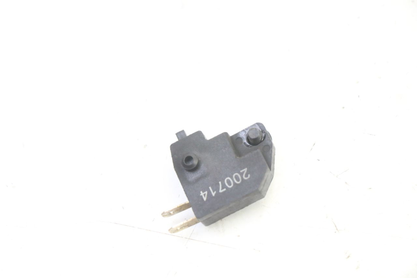 photo de RIGHT STOP LIGHT SWITCH PEUGEOT KISBEE 2T 50 (2018 - 2022) - Alternative perspective