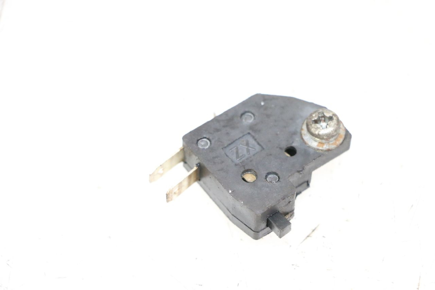 photo de RIGHT STOP LIGHT SWITCH PEUGEOT KISBEE 2T 50 (2010 - 2017) - Component detail