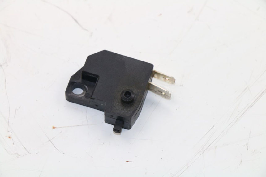 photo de RIGHT STOP LIGHT SWITCH PEUGEOT KISBEE 4T 50 (2010 - 2017) - Component detail