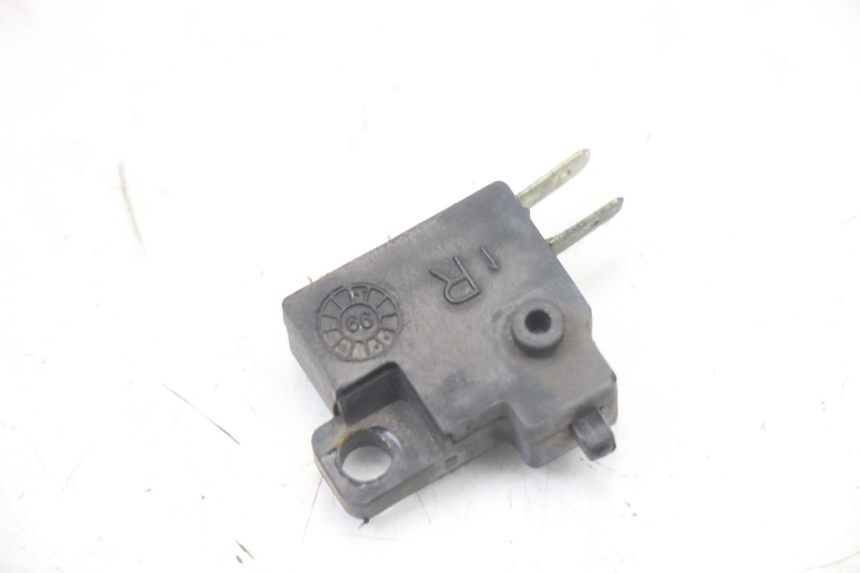 photo de RIGHT STOP LIGHT SWITCH KYMCO STRYKER OFF ROAD 125 (1999 - 2005) - Alternative perspective