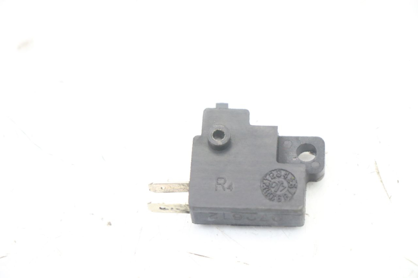 photo de RIGHT STOP LIGHT SWITCH KYMCO XCITING 500 (2007 - 2010) - Zoom on usage condition