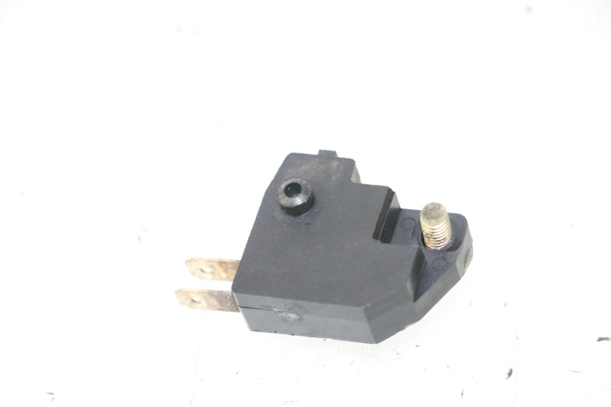 photo de RIGHT STOP LIGHT SWITCH KYMCO LIKE 125 (2009 - 2016) - Zoom on usage condition
