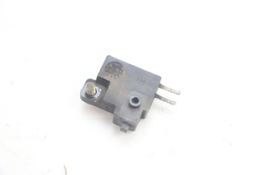 photo de RIGHT STOP LIGHT SWITCH SYM MIO 50 (2005 - 2010) - Alternative perspective
