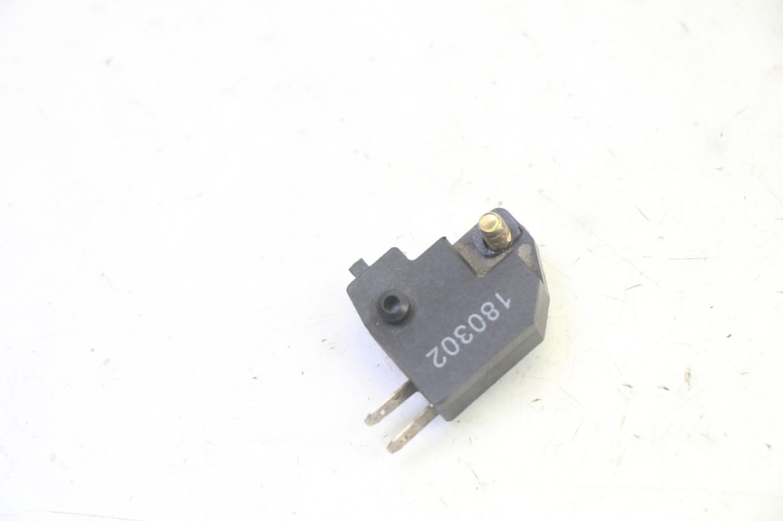 photo de RIGHT STOP LIGHT SWITCH KYMCO LIKE 4T 50 (2019 - 2025) - Zoom on usage condition