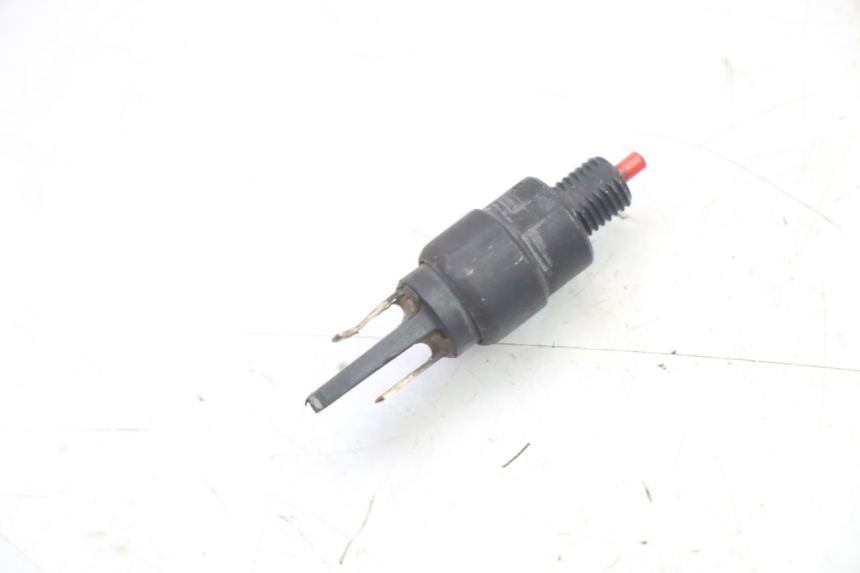 photo de RIGHT STOP LIGHT SWITCH PIAGGIO NEW TYPHOON 50 (2018 - 2021) - Zoom on usage condition