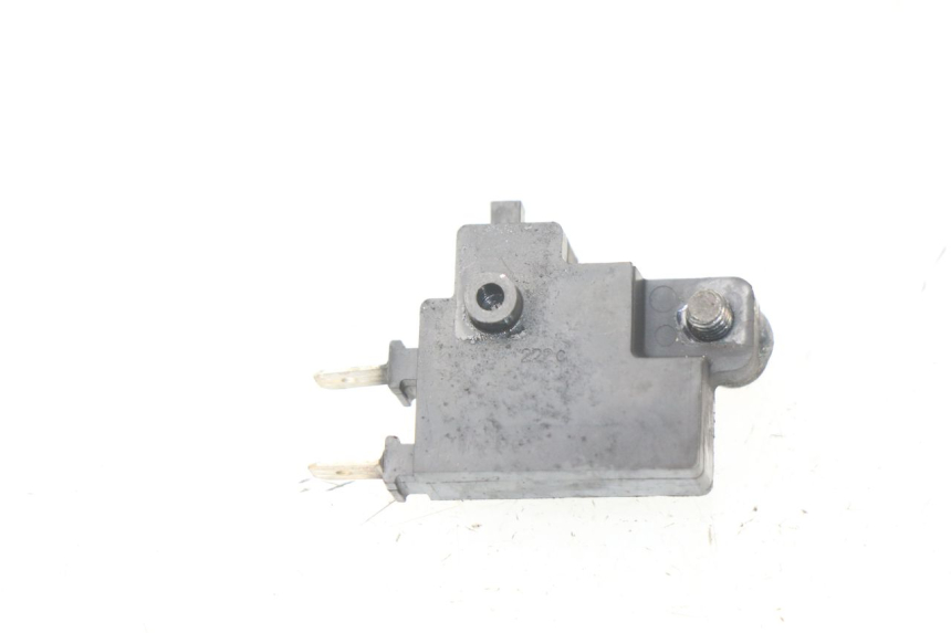 photo de RIGHT STOP LIGHT SWITCH HONDA PCX (JF47) 125 (2012 - 2013) - Zoom on usage condition