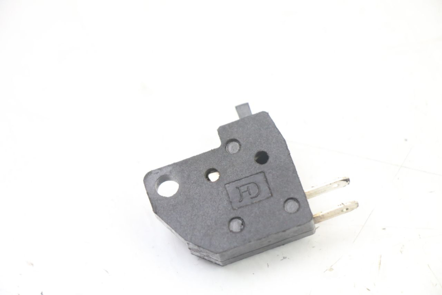 photo de RIGHT STOP LIGHT SWITCH PEUGEOT KISBEE 4T 50 (2018 - 2022) - Main view