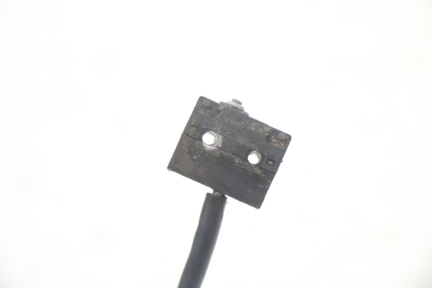 photo de RIGHT STOP LIGHT SWITCH PEUGEOT SATELIS COMPRESSOR K15 125 (2006 - 2009) - Zoom on usage condition