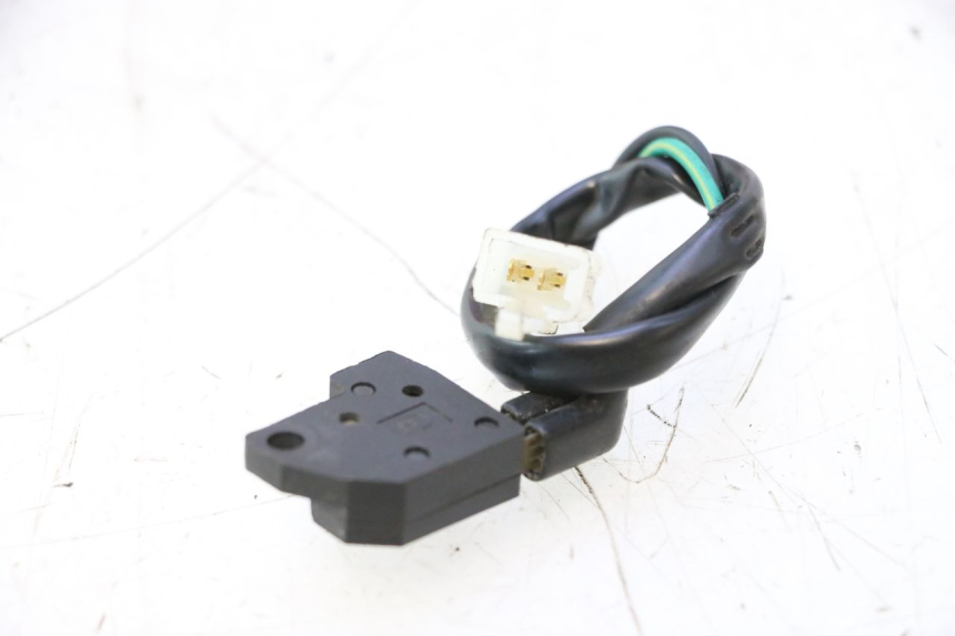 photo de RIGHT STOP LIGHT SWITCH RAZZO QTR 50 (2011 - 2018) - Component detail