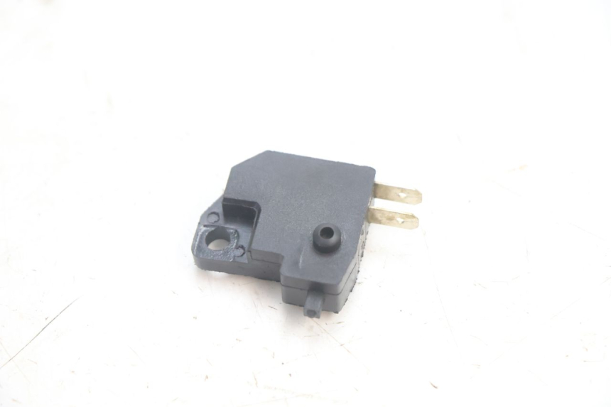 photo de RIGHT STOP LIGHT SWITCH LAZIO RENO 50 (2016 - 2021) - Alternative perspective