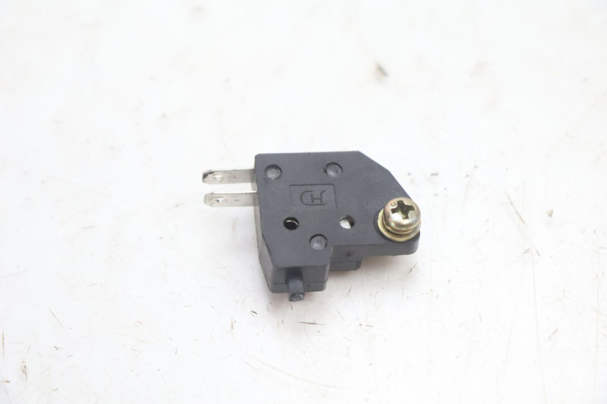 photo de RIGHT STOP LIGHT SWITCH TNT MOTOR ROMA 10' 2T 50 (2011 - 2018) - Component detail