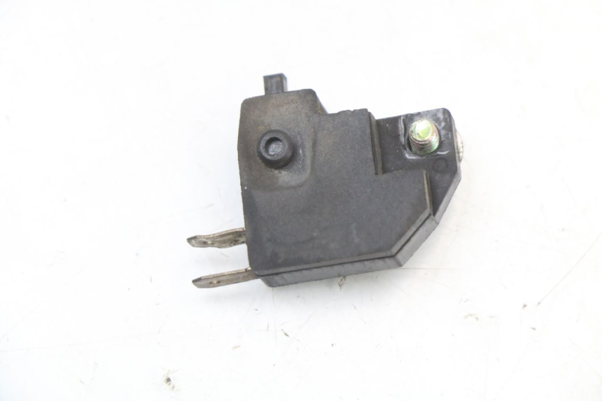 photo de RIGHT BRAKE LIGHT SWITCH DAELIM S3 125 (2010 - 2017) - Zoom on usage condition
