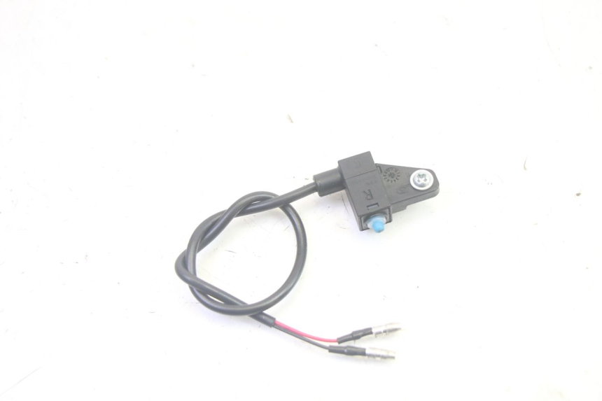 photo de RIGHT STOP LIGHT SWITCH JM MOTORS SANTANA EVO 50 (2024 - 2026) - Zoom on usage condition