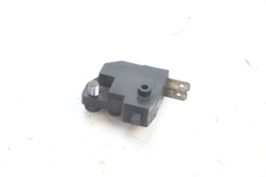 photo de RIGHT STOP LIGHT SWITCH PEUGEOT SATELIS 125 (2006 - 2009) - Alternative perspective