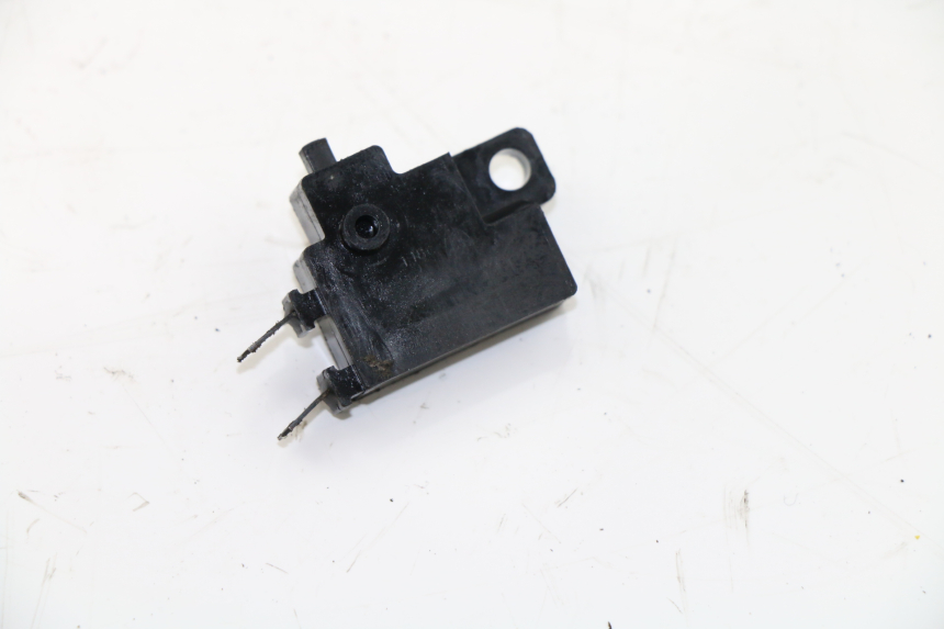 photo de RIGHT STOP LIGHT SWITCH HONDA SH 300 (2011) - Zoom on usage condition