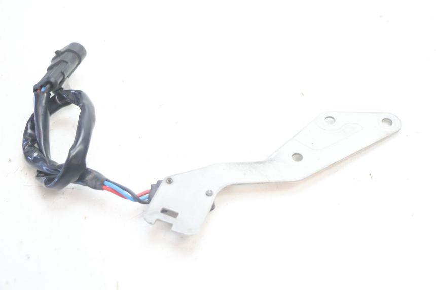 photo de RIGHT STOP LIGHT SWITCH CAN-AM SPYDER RS 1000 (2008 - 2012) - Alternative perspective