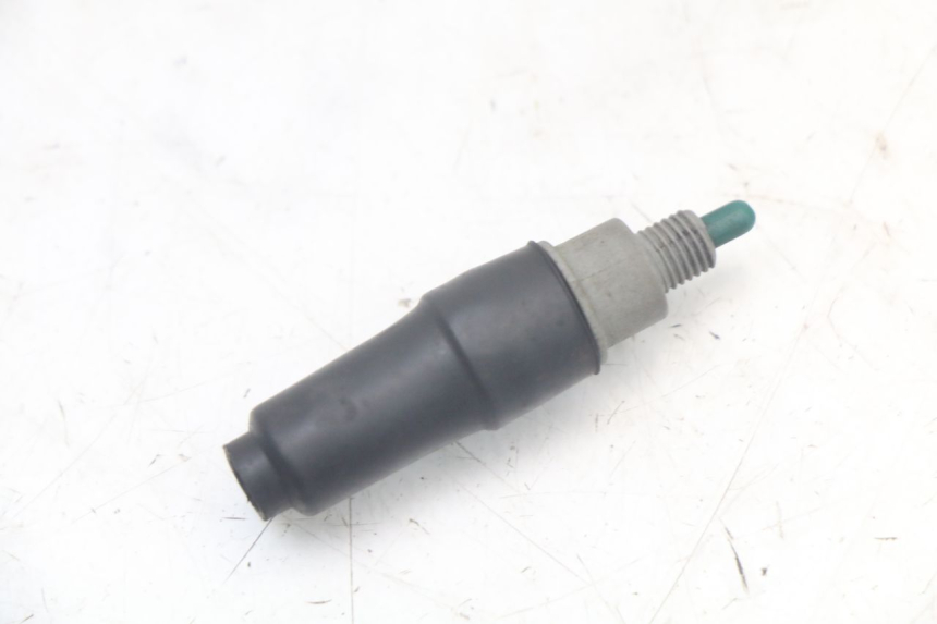 photo de RIGHT BRAKE LIGHT SWITCH MBK STUNT NAKED 50 (2004 - 2018) - Component detail