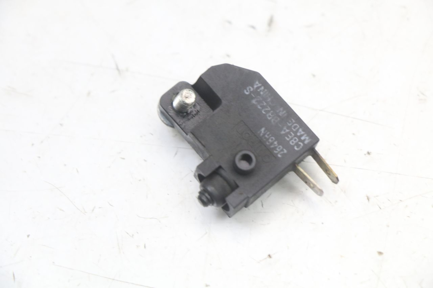 photo de RIGHT STOP LIGHT SWITCH SUZUKI BURGMAN 125 (2018 - 2021) - Alternative perspective