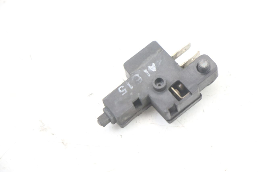 photo de RIGHT STOP LIGHT SWITCH SUZUKI GSX F GSXF 650 (2007 - 2015) - Zoom on usage condition