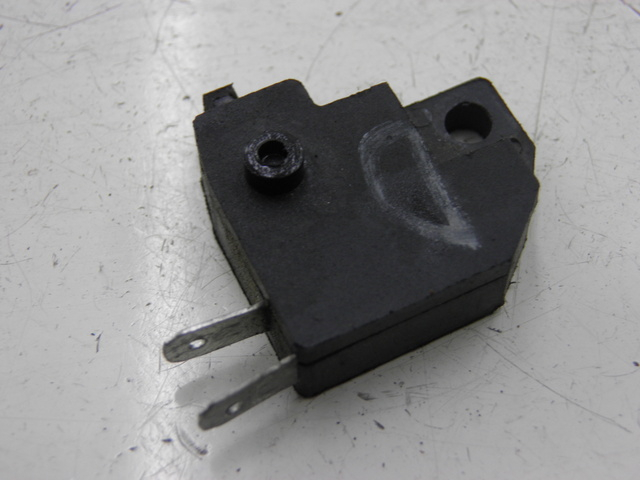 photo de RIGHT STOP LIGHT SWITCH SYM FIDDLE 50 (2008 - 2010) - Main view