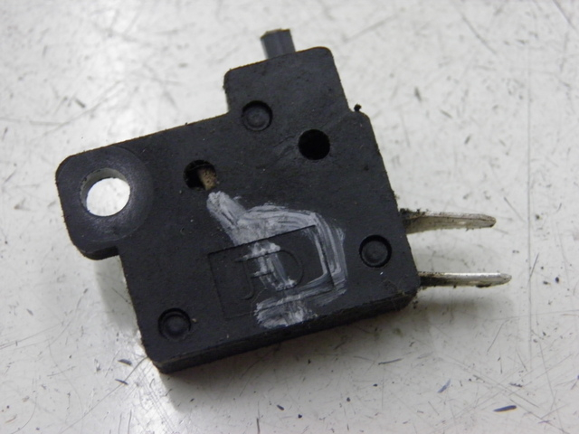 photo de RIGHT STOP LIGHT SWITCH SYM MAXSYM I 400 (2011 - 2016) - Main view