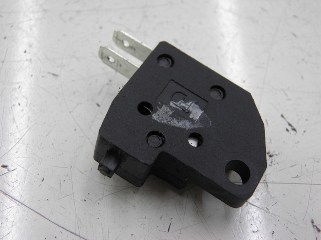 photo de RIGHT STOP LIGHT SWITCH SYM ORBIT 2 50 (2010 - 2017) - Zoom on usage condition