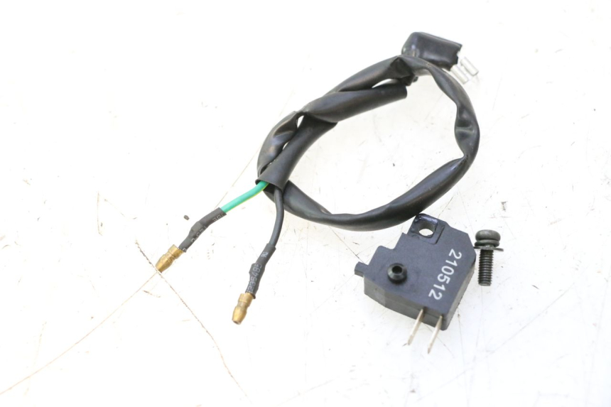 photo de RIGHT STOP LIGHT SWITCH PEUGEOT TWEET 4T 50 (2018 - 2022) - Zoom on usage condition