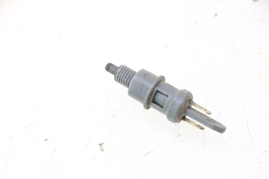 photo de RIGHT STOP LIGHT SWITCH PIAGGIO TYPHOON 50 (2000 - 2009) - Component detail