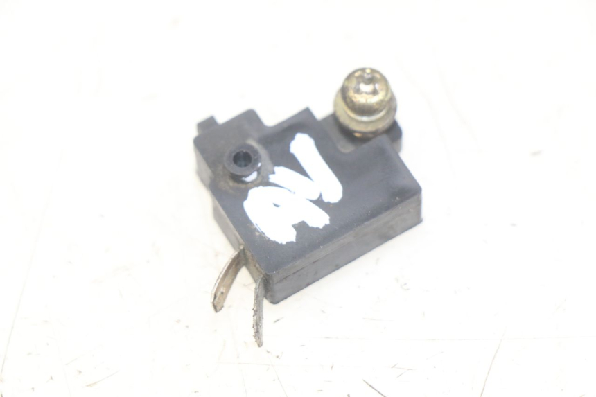 photo de RIGHT BRAKE LIGHT SWITCH SUZUKI UH BURGMAN 125 (2002 - 2006) - Main view