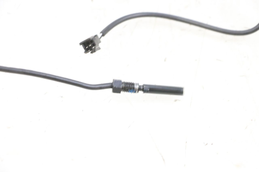 photo de RIGHT STOP LIGHT SWITCH DUALTRON VICTOR LIMITED 1 - Alternative perspective