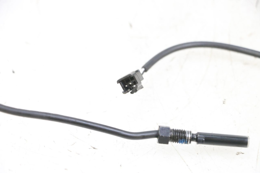 photo de RIGHT STOP LIGHT SWITCH DUALTRON VICTOR LIMITED 1 - Technical close-up