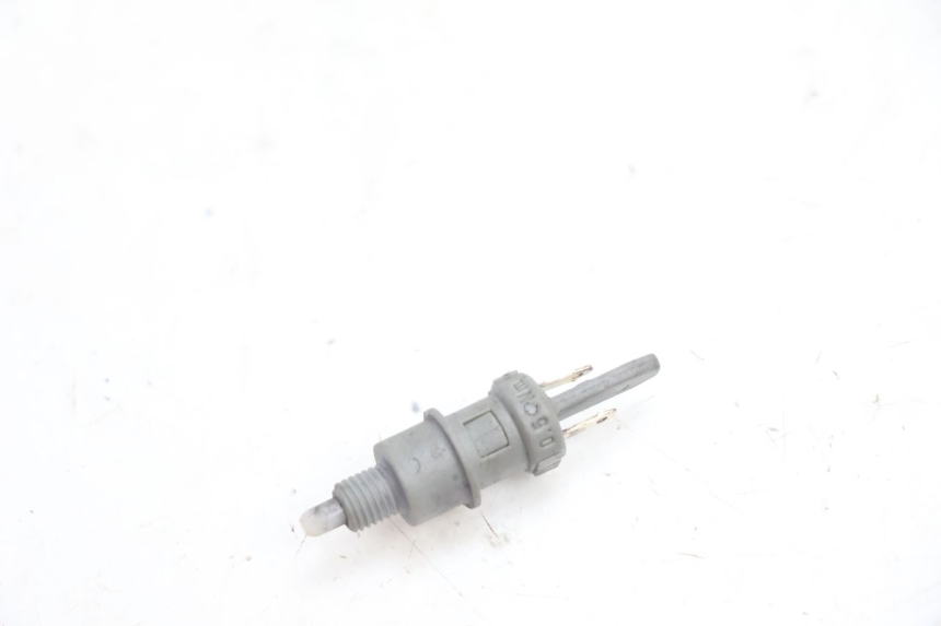 photo de RIGHT STOP LIGHT SWITCH PEUGEOT VIVACITY 50 (2004 - 2009) - Main view