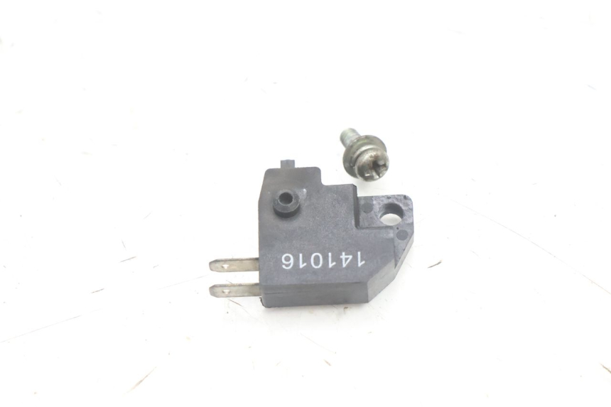 photo de RIGHT STOP LIGHT SWITCH DAELIM VJ ROADWIN 125 (2004 - 2007) - Zoom on usage condition