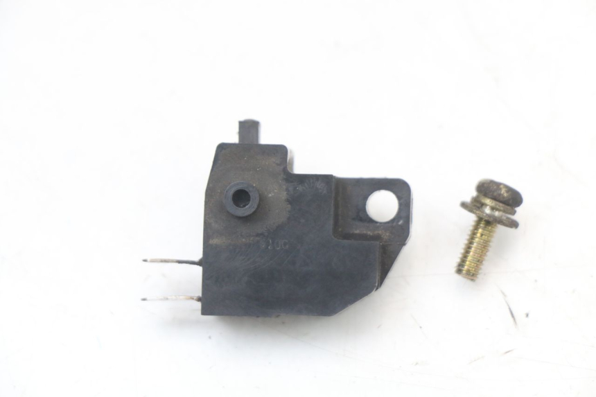 photo de RIGHT STOP LIGHT SWITCH SUZUKI VL INTRUDER 125 (2004 - 2007) - Zoom on usage condition