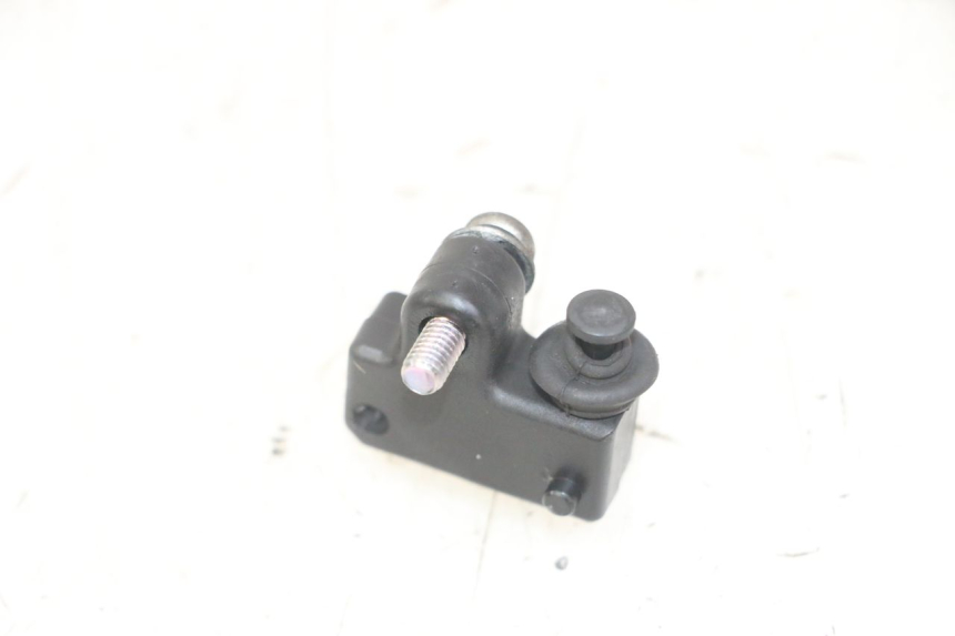 photo de RIGHT STOP LIGHT SWITCH YAMAHA X-MAX XMAX 125 (2010 - 2013) - Zoom on usage condition
