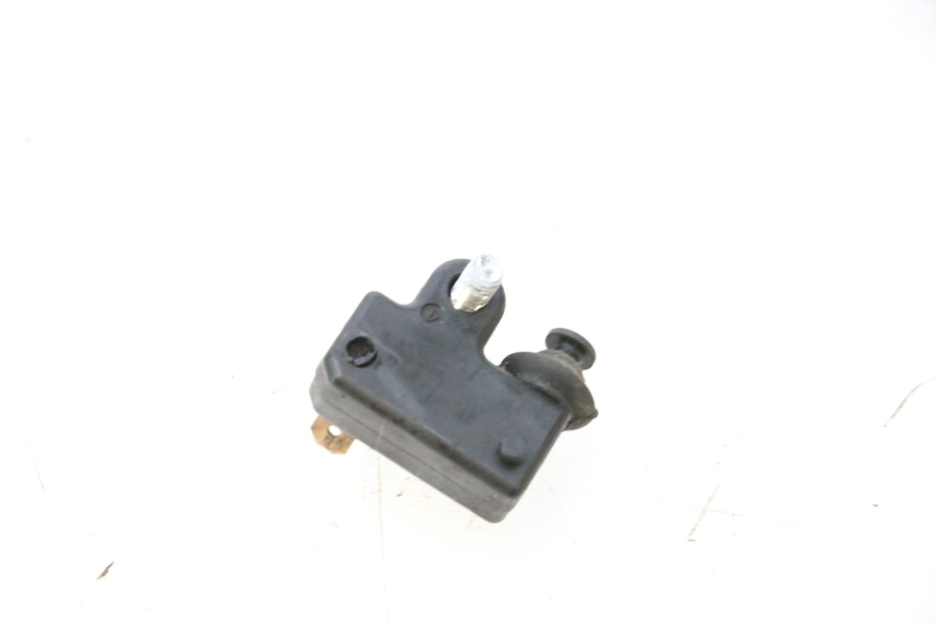 photo de RIGHT STOP LIGHT SWITCH YAMAHA X-MAX XMAX 125 (2010 - 2013) - Zoom on usage condition