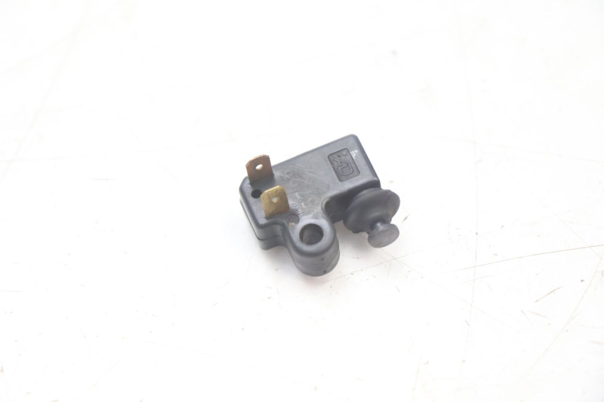 photo de RIGHT BRAKE LIGHT SWITCH YAMAHA XMAX X-MAX 125 (2006 - 2009) - Component detail