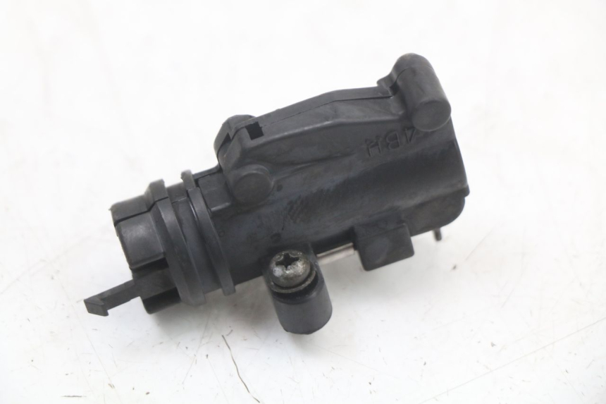 photo de RIGHT STOP LIGHT SWITCH YAMAHA XJS DIVERSION 600 (1997 - 1999) - Component detail