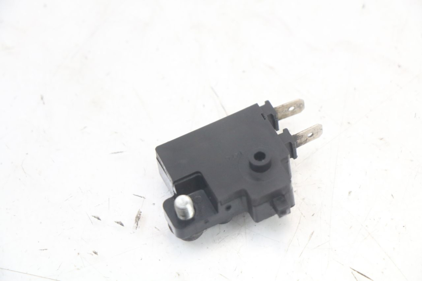 photo de RIGHT STOP LIGHT SWITCH YAMAHA FZ1 FAZER 1000 (2007 - 2009) - Alternative perspective