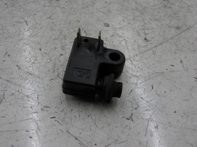 photo de RIGHT STOP LIGHT SWITCH YAMAHA XP T-MAX 500 (2000 - 2003) - Alternative perspective