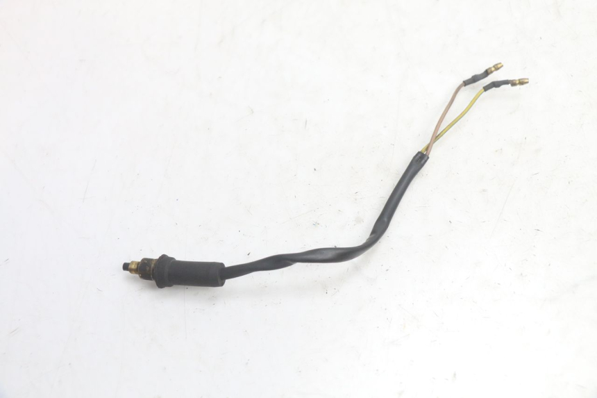 photo de RIGHT STOP LIGHT SWITCH YAMAHA YP MAJESTY 125 (1998 - 2001) - Alternative perspective