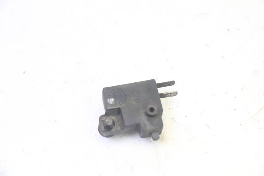 photo de RIGHT STOP LIGHT SWITCH KYMCO ZING 125 (1997 - 2003) - Alternative perspective