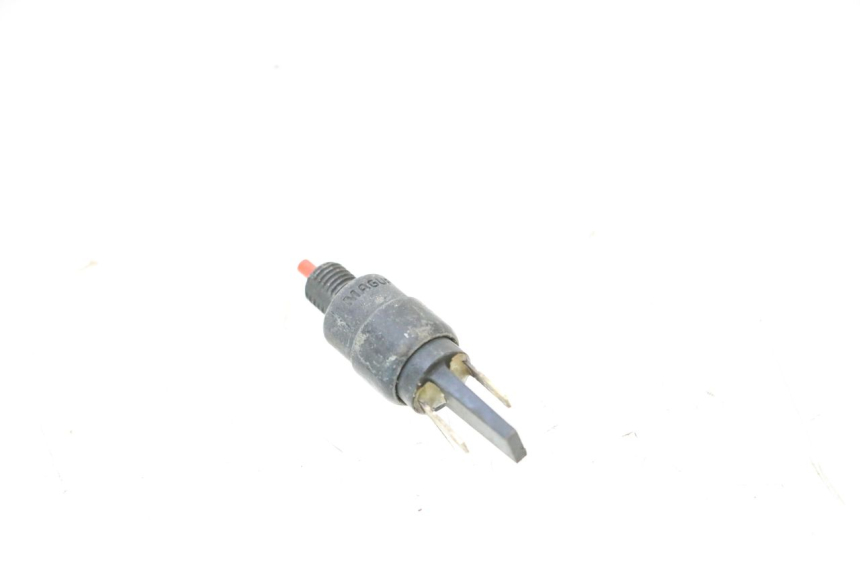 photo de RIGHT STOP LIGHT SWITCH PIAGGIO ZIP 4T 50 (2018 - 2020) - Zoom on usage condition