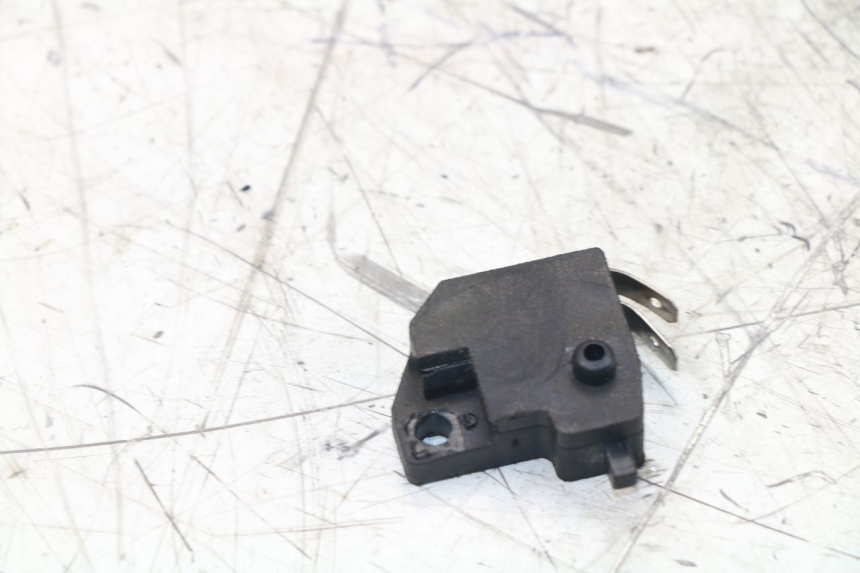 photo de RIGHT STOP LIGHT SWITCH ZNEN ZN50QT-11 50 (2007 - 2014) - Zoom on usage condition