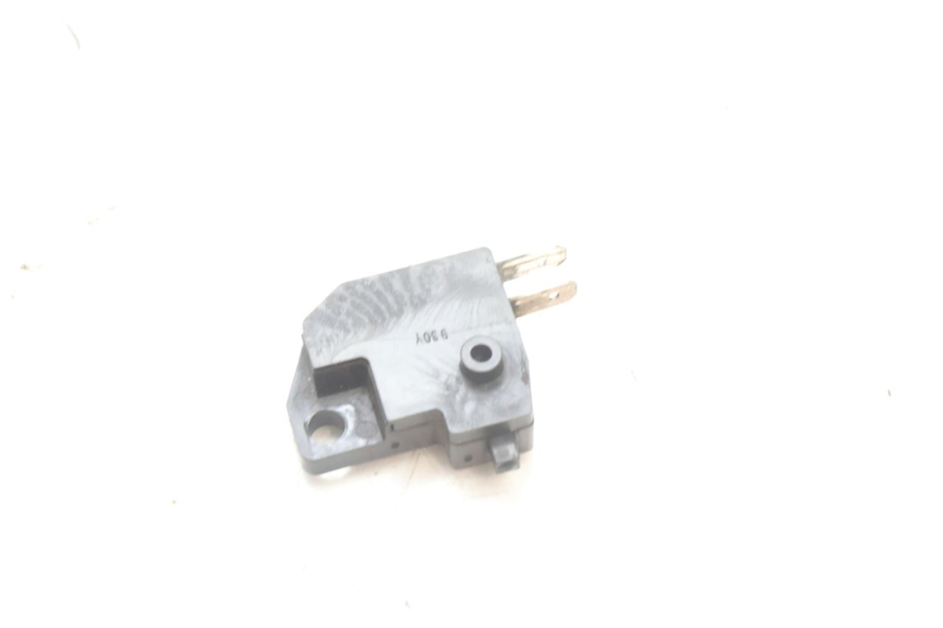 photo de RIGHT STOP LIGHT SWITCH KAWASAKI ZZR 600 (1995 - 2004) - Alternative perspective